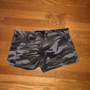 Camo Express Low-rise shorts